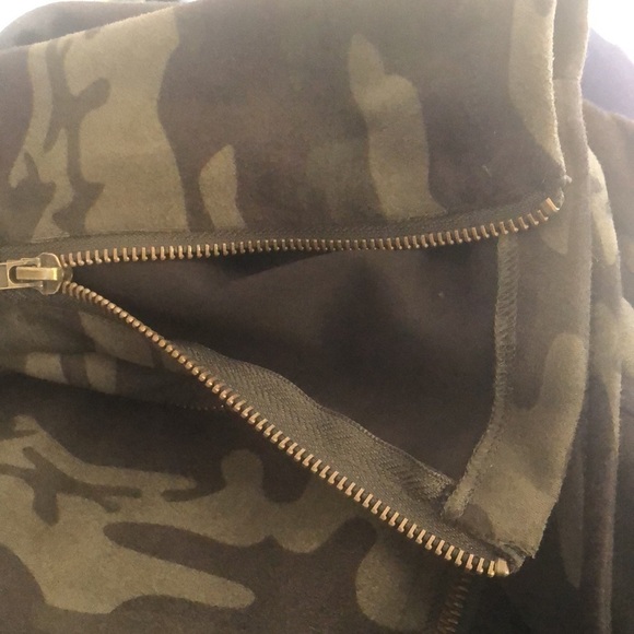 Sanctuary Faux Suede Camo Moto Jacket Full Zip Pockets Green Black Soft and Cozy - Picture 10 of 10